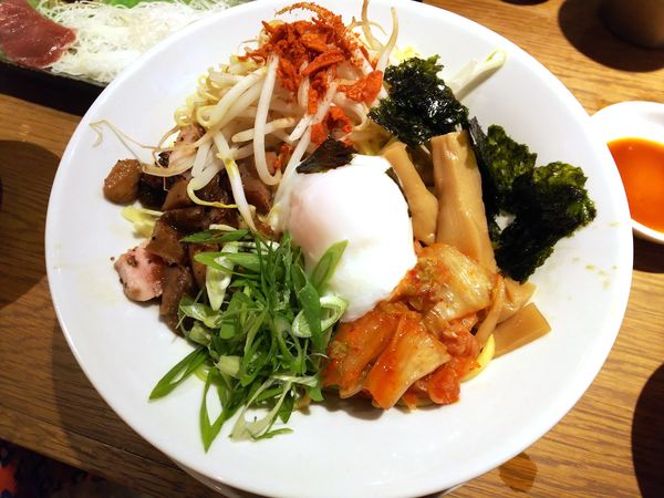 「キムチとチーズの油そば　900円」@中華そば 二階堂の写真