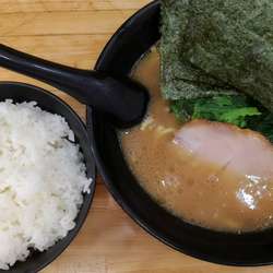 ラーメン:500円+大ライス:120円