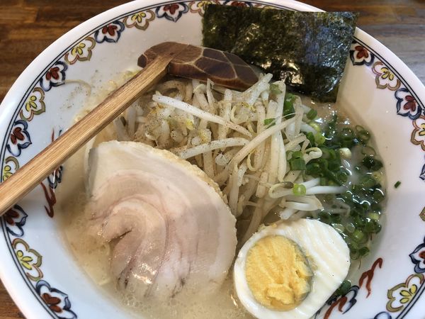 「もやしラーメン、固め＋替玉」@千年ラーメンの写真