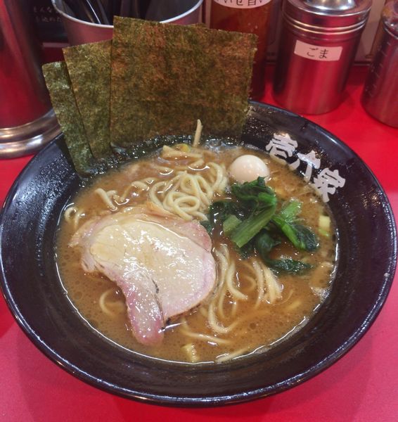 「醤油ラーメン」@壱六家 横浜店の写真