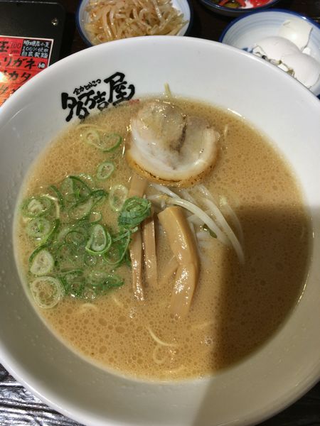「全力とんこつラーメン」@全力とんこつ 多万吉屋の写真