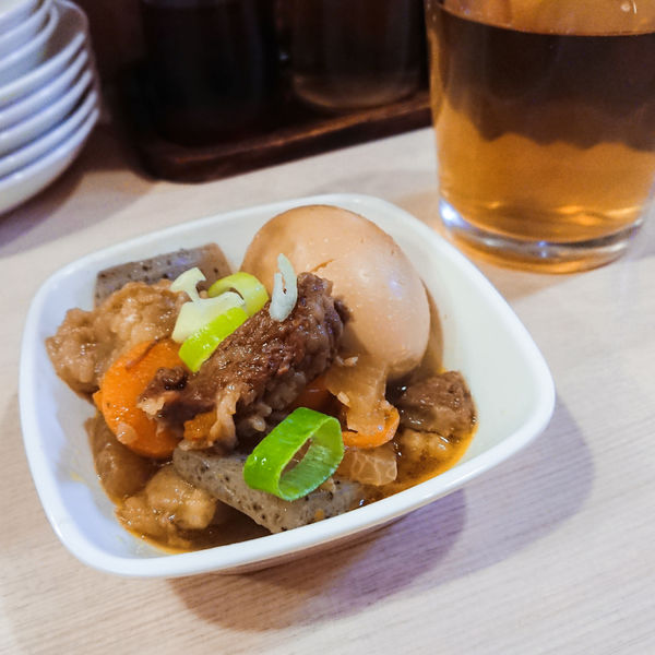 「牛すじ煮込」@日本橋焼餃子 東陽町店の写真