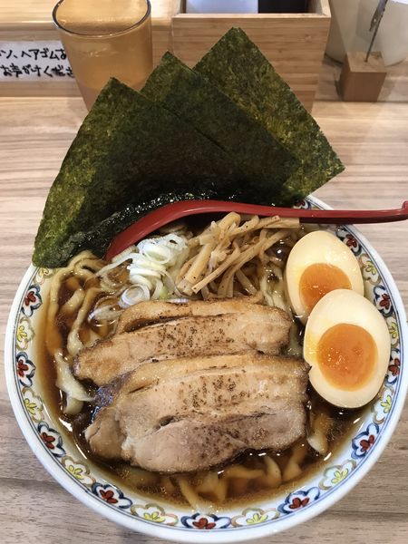 「特製醤油 大盛サービス ¥980」@くじら食堂 nonowa東小金井店の写真