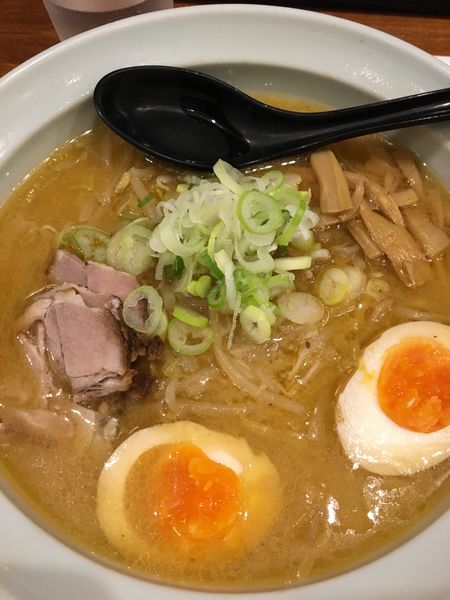 「味玉みそらーめん」@さっぽろ羅偉伝 高田馬場店の写真
