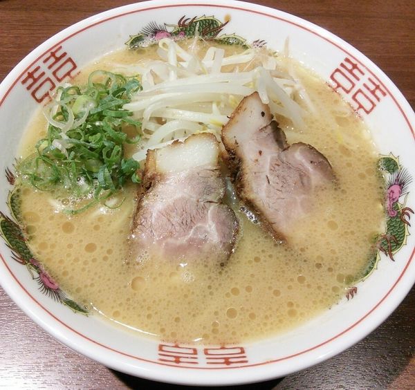 「廣島らぁめん(並)　８００円」@ナルトもメンマもないけれど。の写真