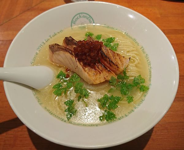 「【限定】鮭白清湯(サーモン親子ラーメン)1300円」@麺屋 六感堂 Rock'anDoの写真
