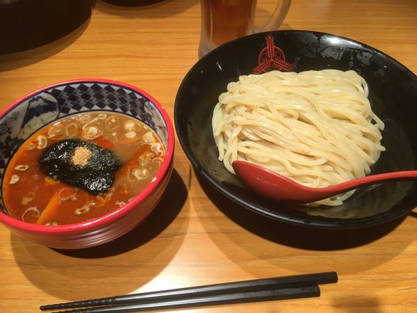 「辛つけ麺 中 850円」@三田製麺所 なんばCITY店の写真