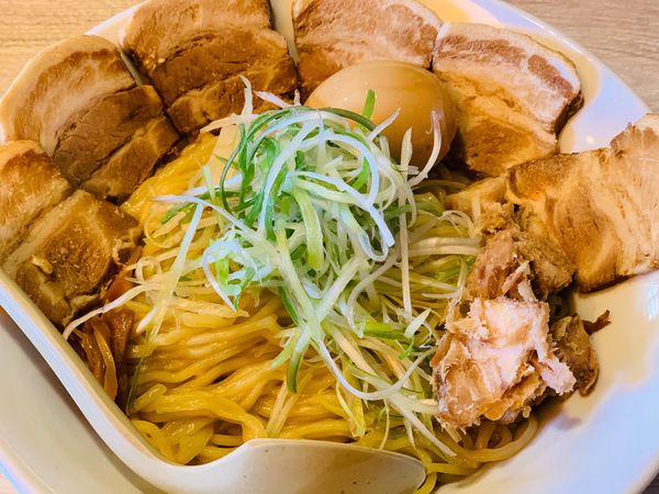 「油そば+大盛り、チャーシュー、味玉」@麺家かぐら 西バイパス店の写真