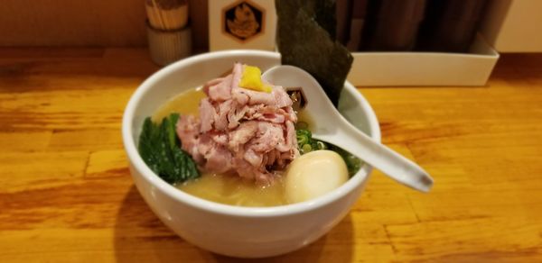 「特性濃厚真鯛らーめん1210円」@真鯛らーめん 麺魚の写真