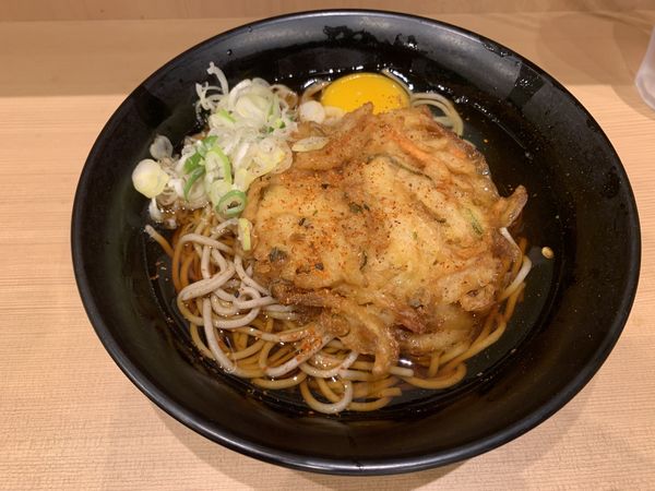「かき揚げ天玉そば 470円」@大江戸そば 浜松町店の写真