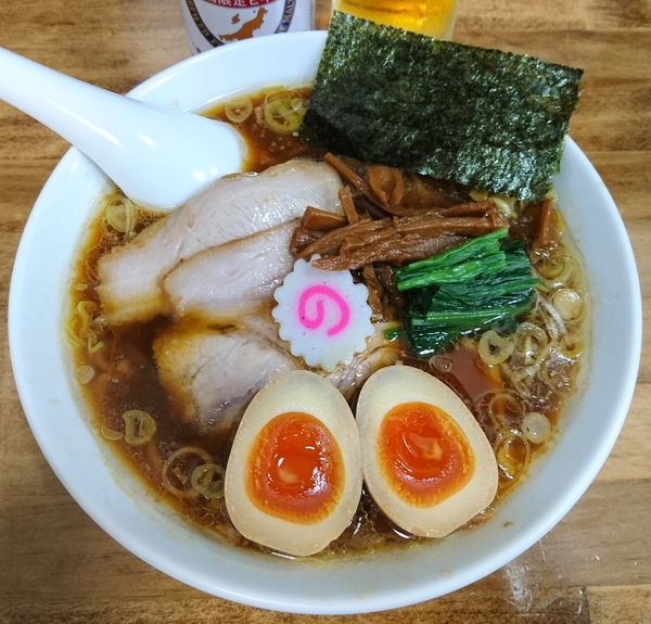 「しょうゆラーメン＋味玉＋風味爽快ニシテ」@オランダ軒の写真