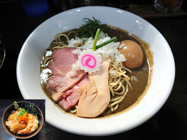 「濃密な煮干しそば+鮮魚の漬け丼」@中華そば いづるの写真