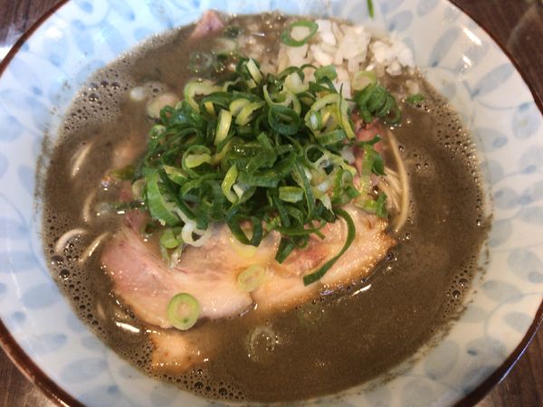 「中濃煮干しそば800円」@寿製麺よしかわ 保谷店の写真