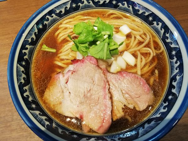 「地鶏中華そば」@自家製麺と自然派食材 晴耕雨読の写真