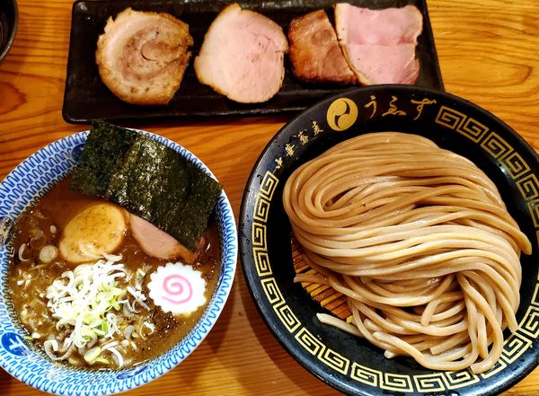 「特製つけ麺(小)+ライス小+生卵」@中華蕎麦うゑずの写真