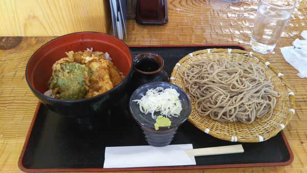 「もりそば、＋とり天丼（小）（ランチメニュー１）」@会津蕎麦 あずまやの写真