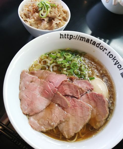 「贅沢焼牛らぁ麺＋塩カルビ丼」@牛骨らぁ麺 マタドール 本店の写真
