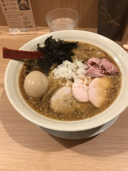 「‘‘得”製背脂醬油らー麺」@焼きあご塩らー麺 たかはし 大船店の写真