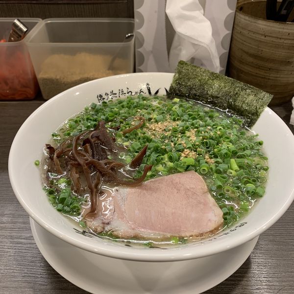 「ねぎらーめん+替え玉1」@博多長浜らーめん いっきの写真