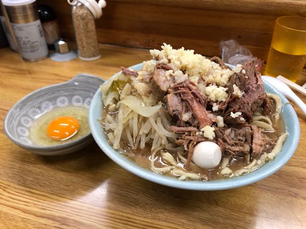 「ラーメン  ニンニク 生卵 850円＋50円」@ラーメン そらの写真