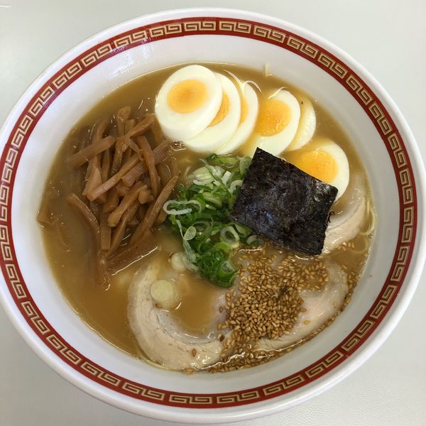 「大盛特製焼豚ラーメン（1080円）」@宝来軒 吉富支店の写真