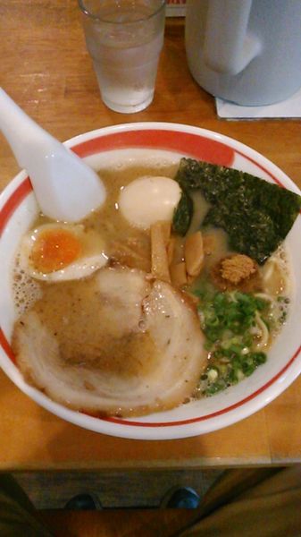 「豚骨魚しょうラーメン ラーパス 味玉」@とんこつラーメン 光★MENJIの写真