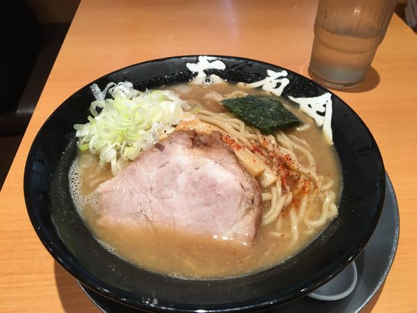 「中華そば」@六厘舎の写真