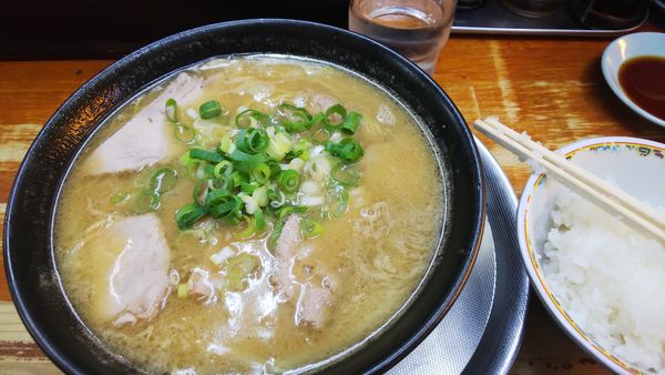 「味噌ラーメン+餃子セット 750円」@みそラーメンさつきの写真
