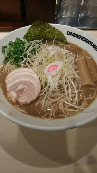 「ラーメン（濃厚）」@UNDERGROUND RAMEN 頑者 コクーンシティさいたま新都心店の写真