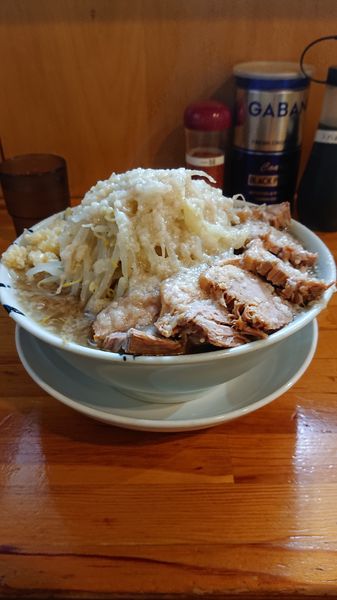 「豚ラーメン  麺大盛   野菜多め  ニンニク  アブラ」@連の写真