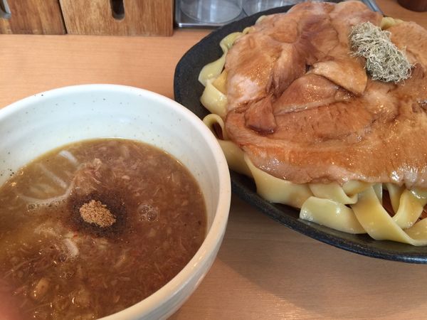 「とろ肉つけ麺」@とろ肉つけ麺 魚とんの写真