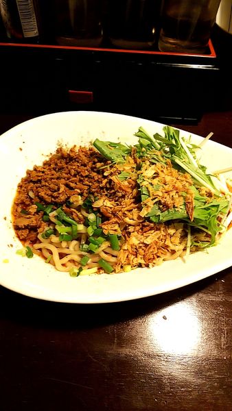 「汁無し担々麺辛め」@松戸香房の写真