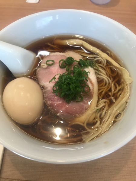 「味玉醤油そば＋替え玉」@らぁ麺 はやし田 横浜店の写真