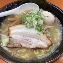 天然塩味玉らーめん 810円