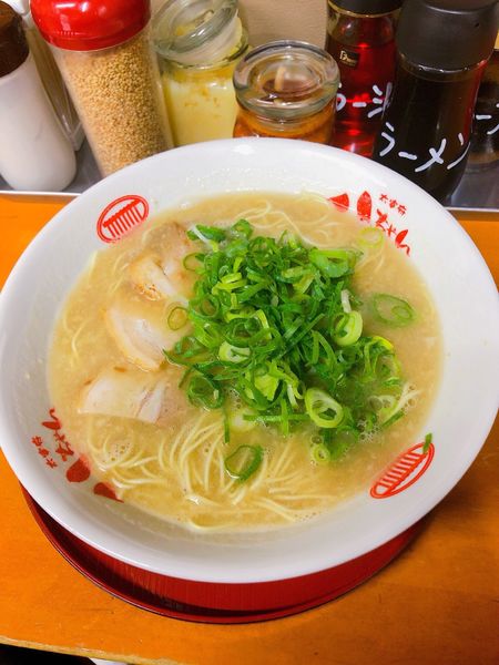 「豚骨らーめん」@太宰府八ちゃんラーメン 博多駅前3丁目店の写真