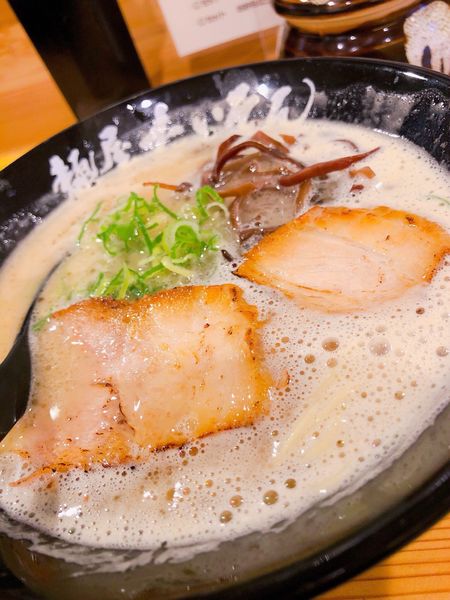 「濃厚豚骨らーめん」@麺屋 たいそんの写真
