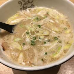 豚骨ラーメン