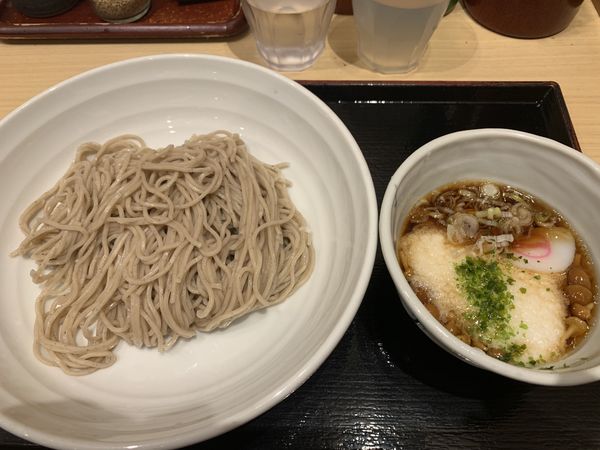 「新潟県産なめことろろのつけ蕎麦 540円」@そばいち 新宿店の写真