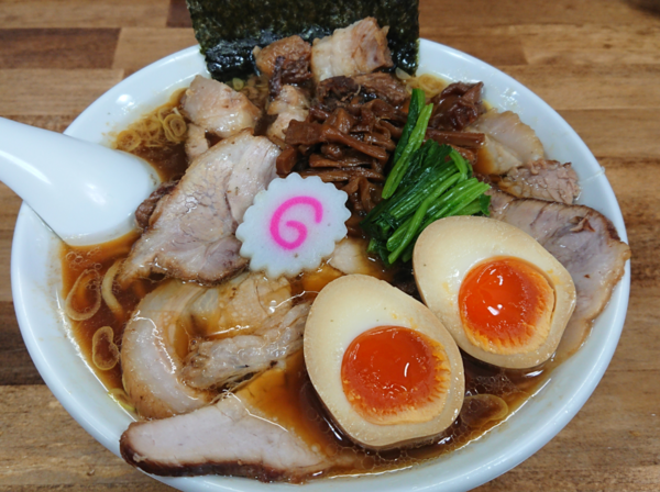 「しょうゆチャーシュー麺+味玉」@オランダ軒の写真