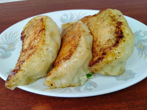 「Ｂセット(ジャンボギョーザ3個)250」@陽気軒の写真