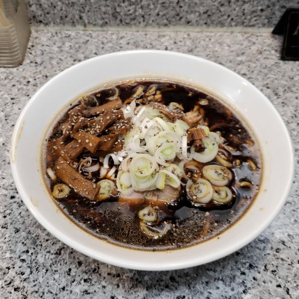 「【気まぐれ限定】黒いラーメン（仮）」@ラーメンとりとんの写真