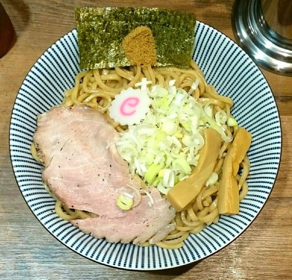 「まぜそば 大盛り 全粒粉麺変更」@俺の麺 春道の写真