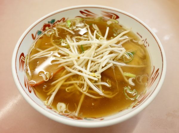 「ラーメン…500円、五目入りやきめし…650円」@中国料理 一心の写真