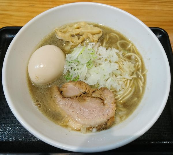 「煮干そば＋味玉」@つけめん・らーめん・煮干そば 金狼の写真