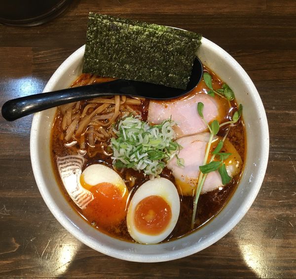 「辛味中華そば＋味玉」@中華そば 西のの写真