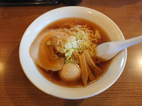 「味玉醤油らーめん 800円」@手打ちらーめん はやぶさの写真