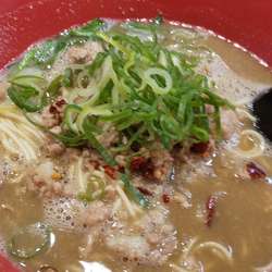 台湾ラーメン800円？替玉50円