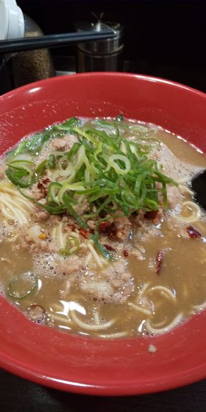 「台湾ラーメン800円？替玉50円」@ラーメンくれはの写真