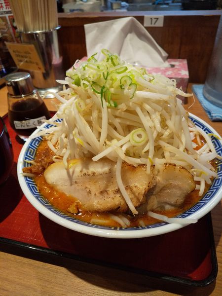 「富士らーめん(辛味噌)810円(にんにく少し・野菜＆油多め)」@優勝軒 麺や十兵衛 所沢店の写真