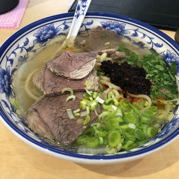 「蘭州拉麺(880円)」@中国蘭州牛肉拉麺 蘭少爺の写真